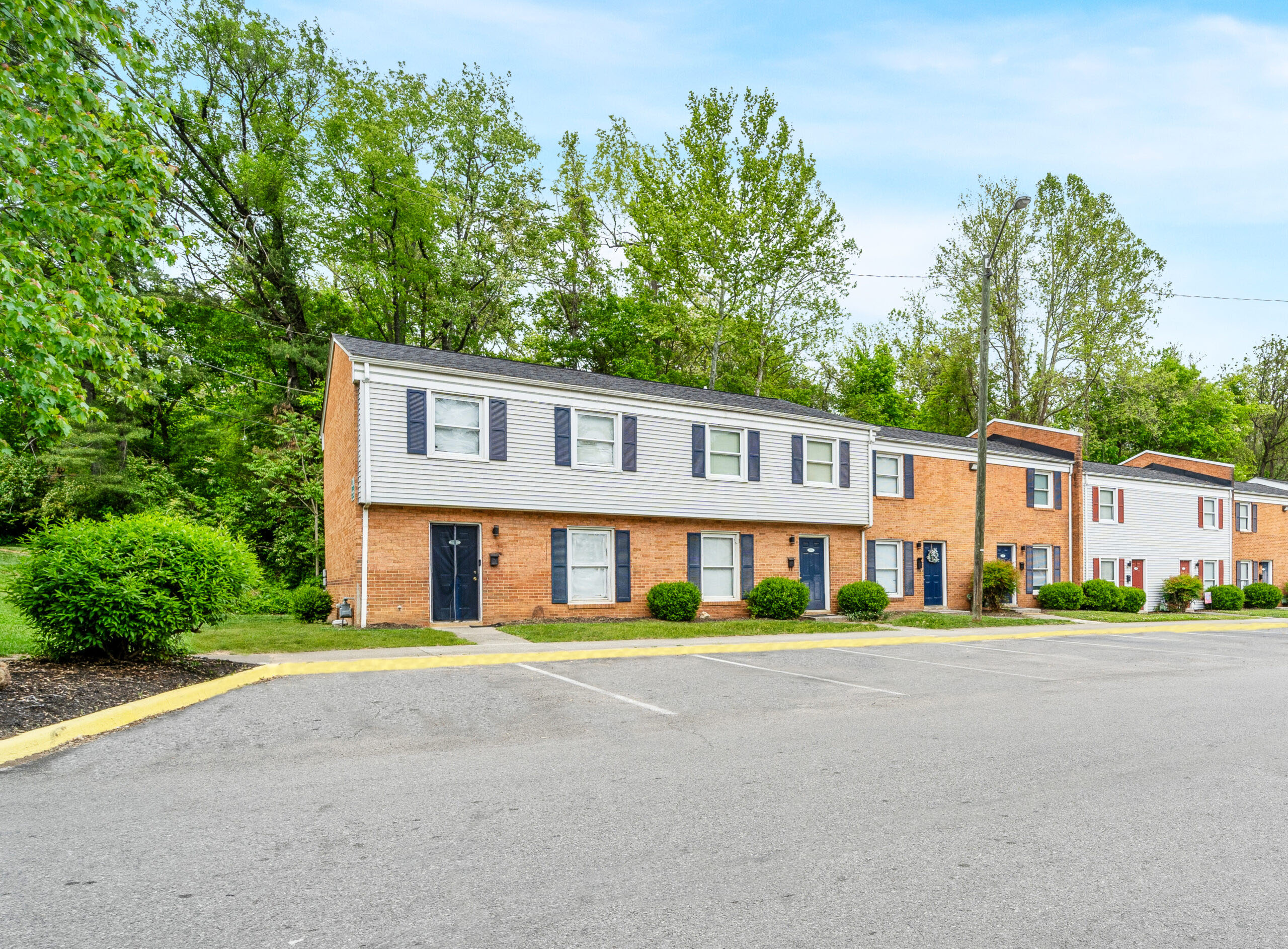 Tinker Creek Apartment Buildings